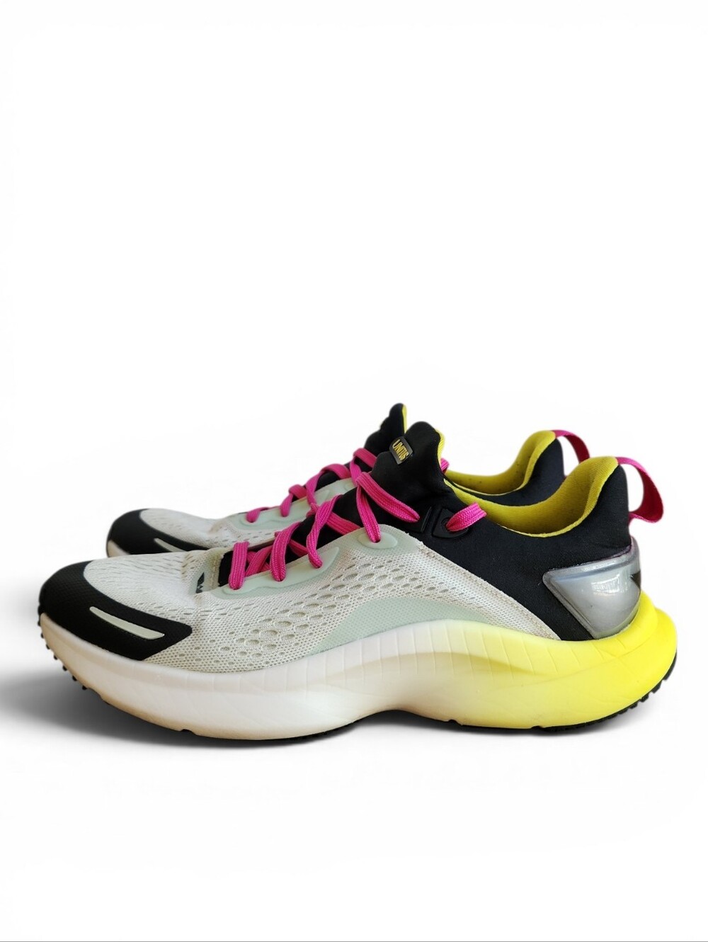 Unitus Forta Magenta Lightweight Running Sneakers in White, Black & Yellow